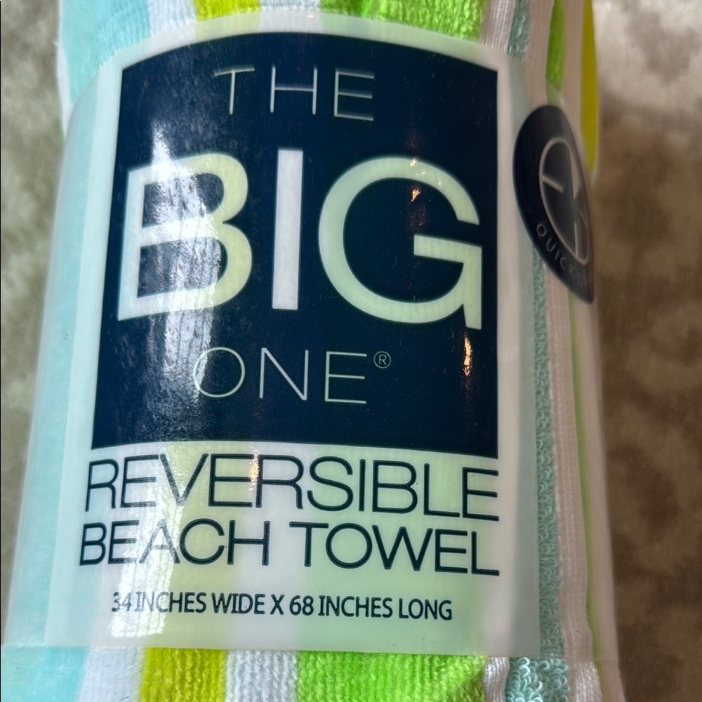 NWT The Big One Green and Yellow Striped Reversible Beach Towels - Picture 2 of 6